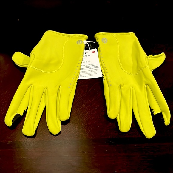 Lululemon Run For It All Tech Gloves in Yellow Serpentine 💛 - Picture 7 of 11